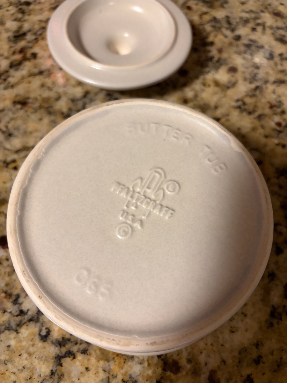 Pfaltzgraff USA Yorktown Stoneware Butter Tub - Picture 4 of 9